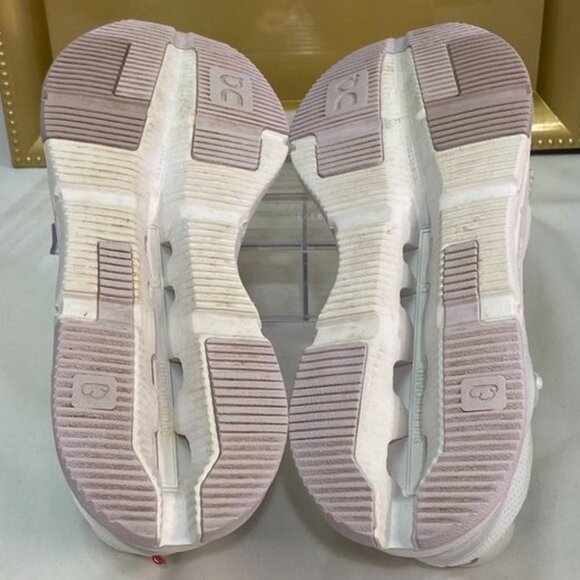 On Cloudnova White Neutral Running Sneakers Women’s 6.5 | Swiss Engineering | Ex - Picture 8 of 10